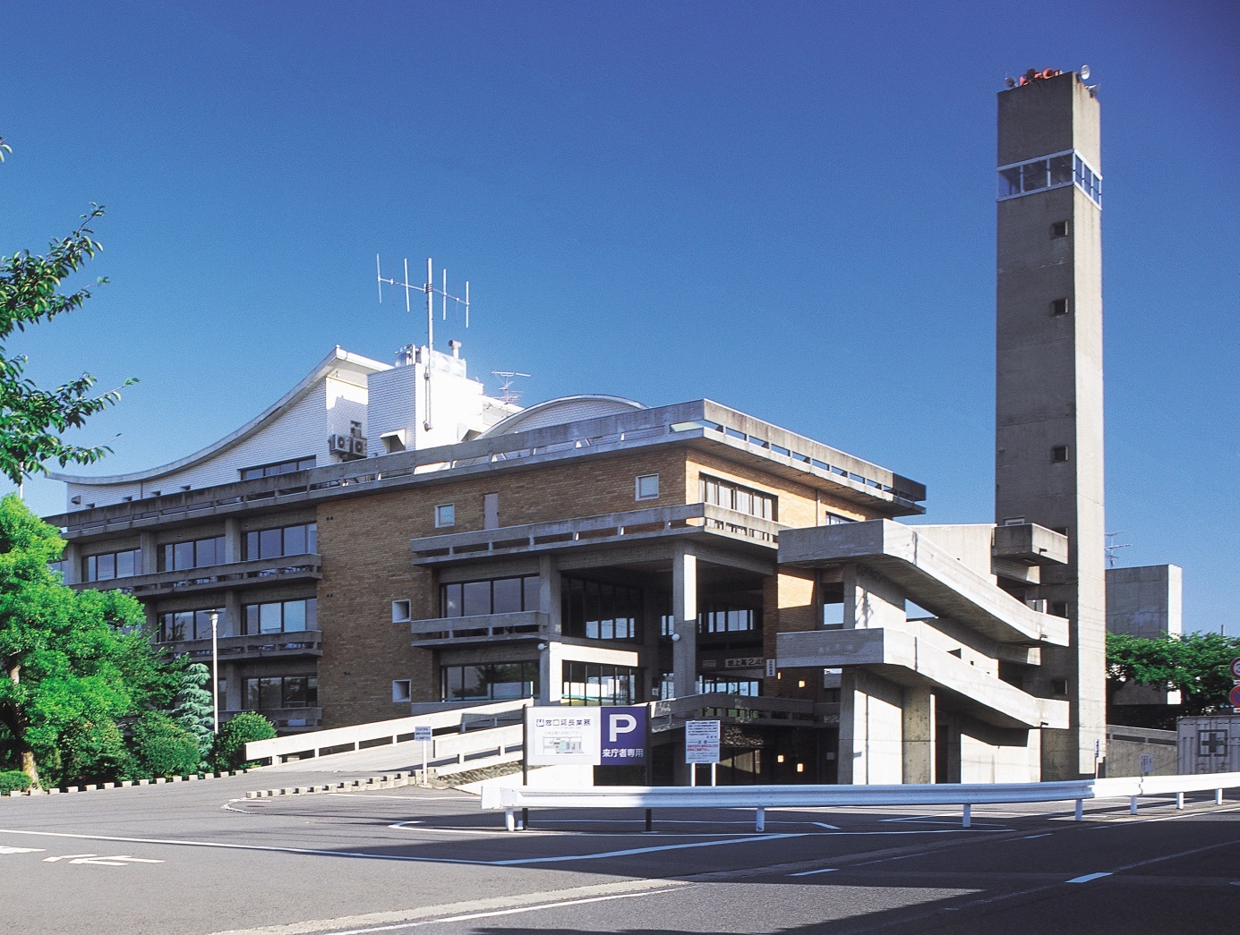 羽島市役所本庁舎の画像