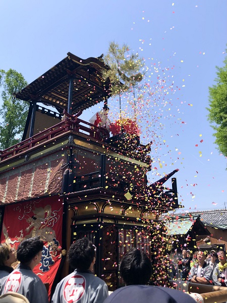 風薫る五月の空に