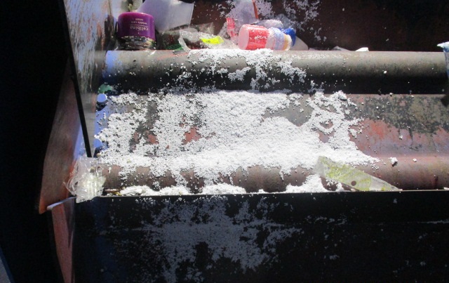 分別機械で飛散したマイクロビーズ